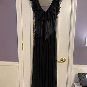 Size large sheer intimate sleepwear.Newneverworn
